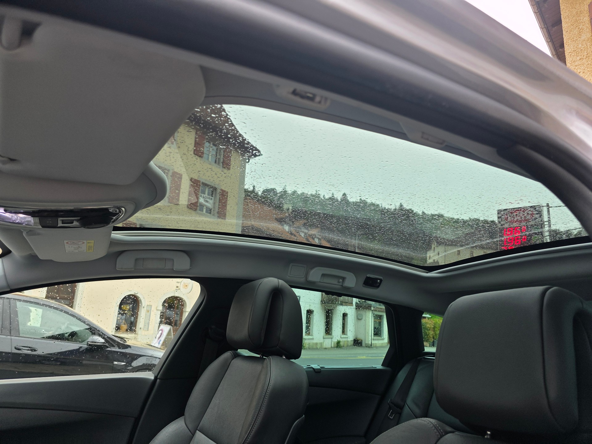 PEUGEOT 508 SW 2.0 BlueHDi EAT6-image-10
