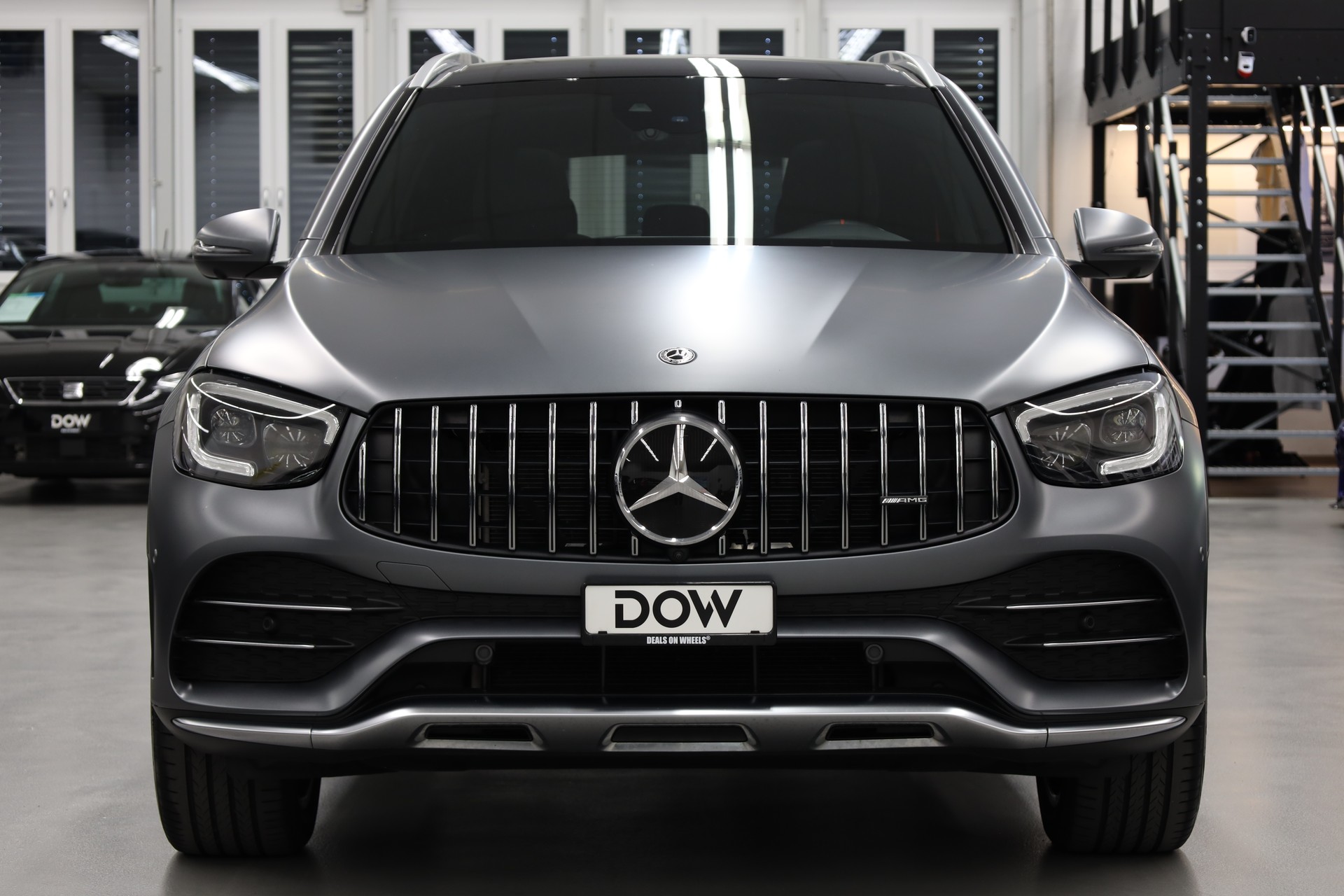 MERCEDES-BENZ GLC 43 AMG 4m-showroom-element-3
