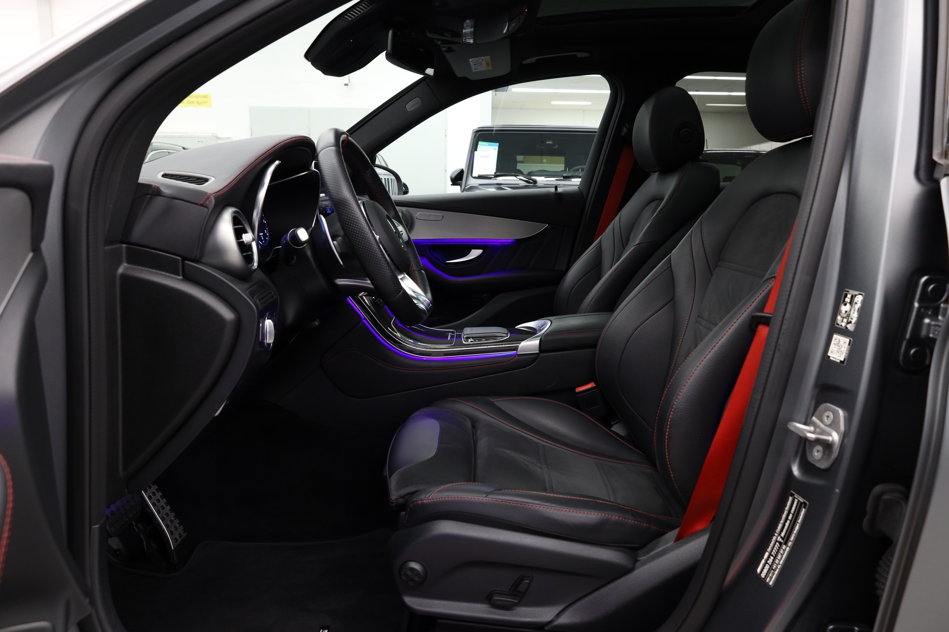 MERCEDES-BENZ GLC 43 AMG 4m-image-13