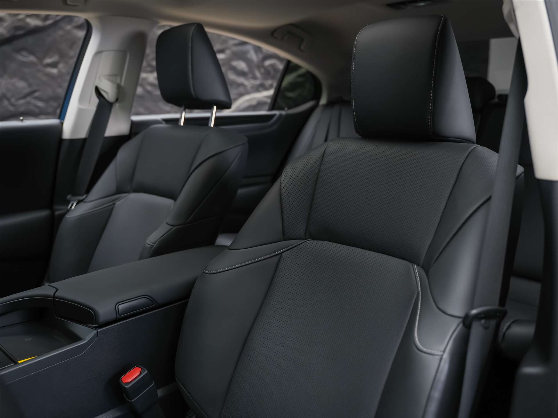 LEXUS ES 300h Excellence *Panorama*Lenkradheizung*El. Sitze*-image-10