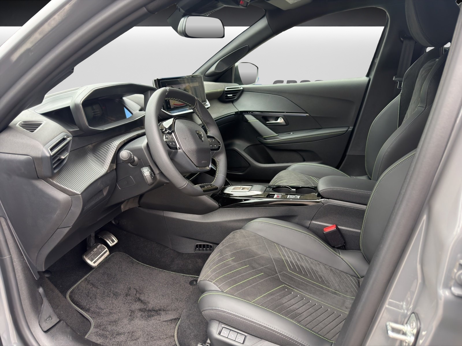 PEUGEOT 208 NEW 1.2 Hybrid 145 GT-image-4