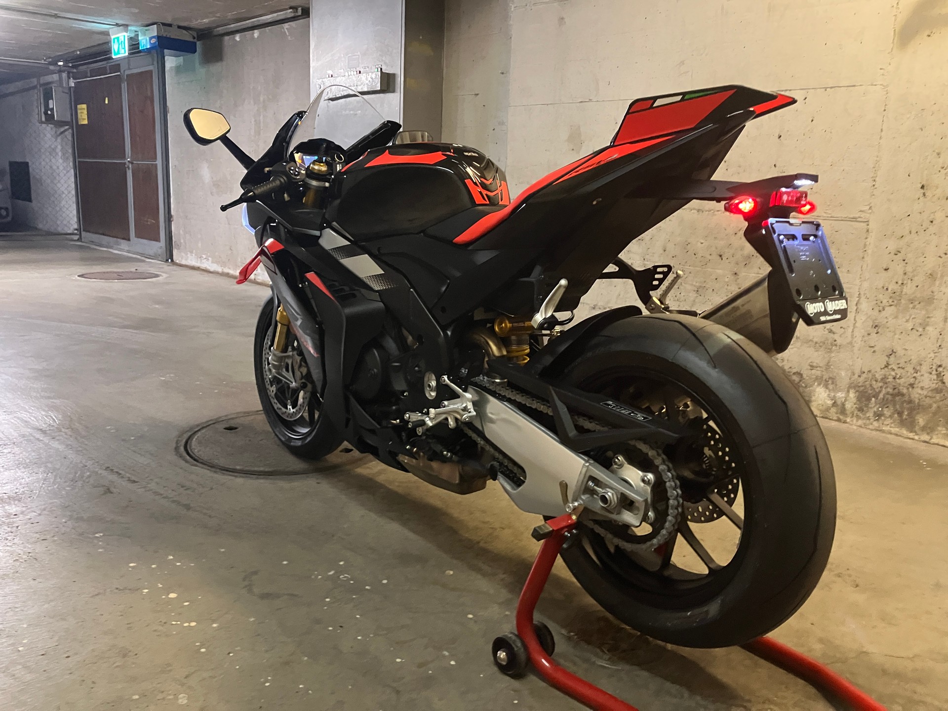 APRILIA RSV4 1100 E5+ Factory-image-7