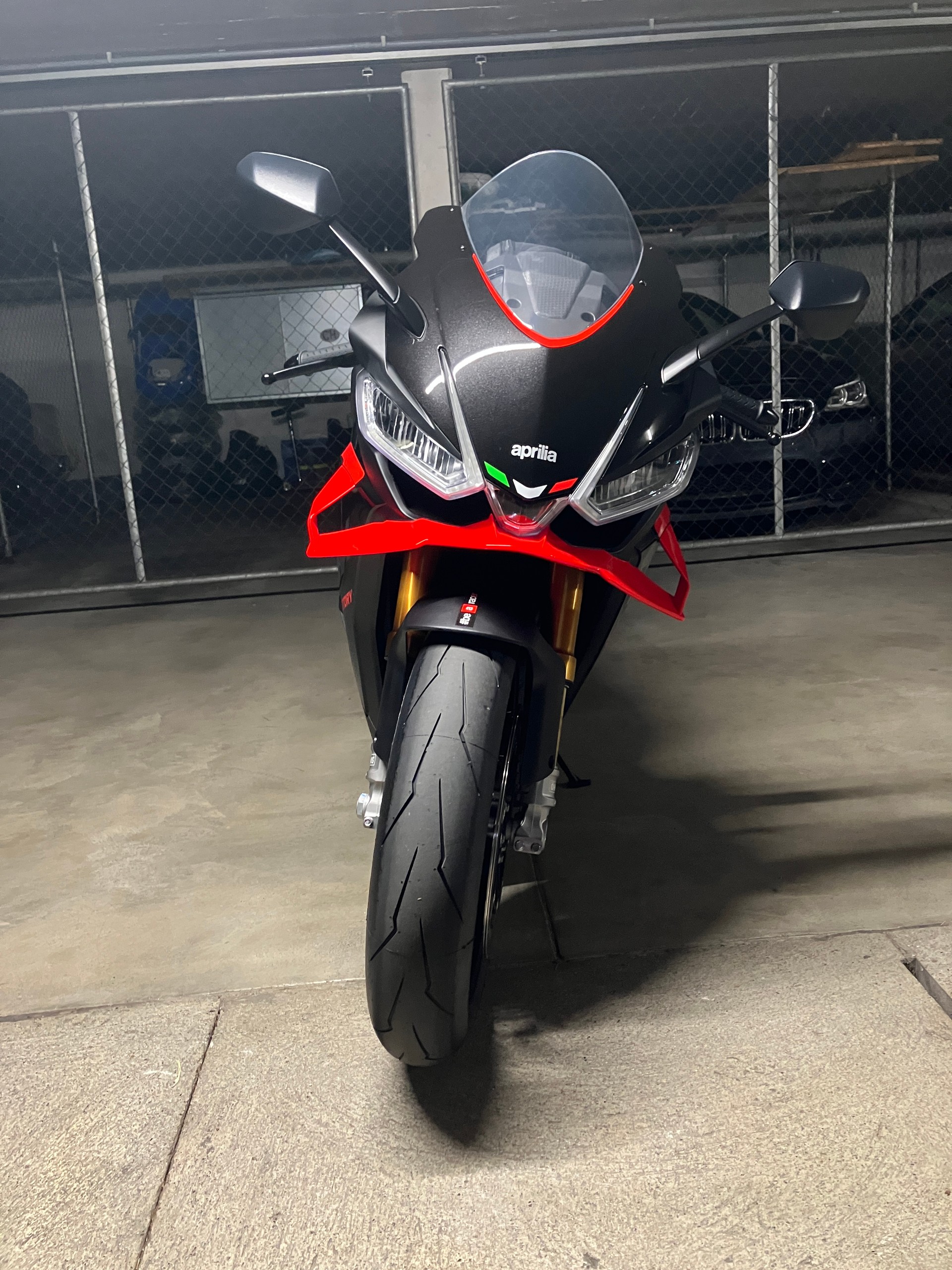 APRILIA RSV4 1100 E5+ Factory-image-3