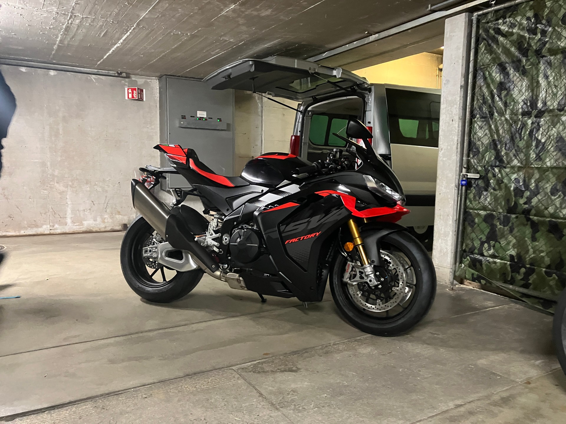 APRILIA RSV4 1100 E5+ Factory-image-0