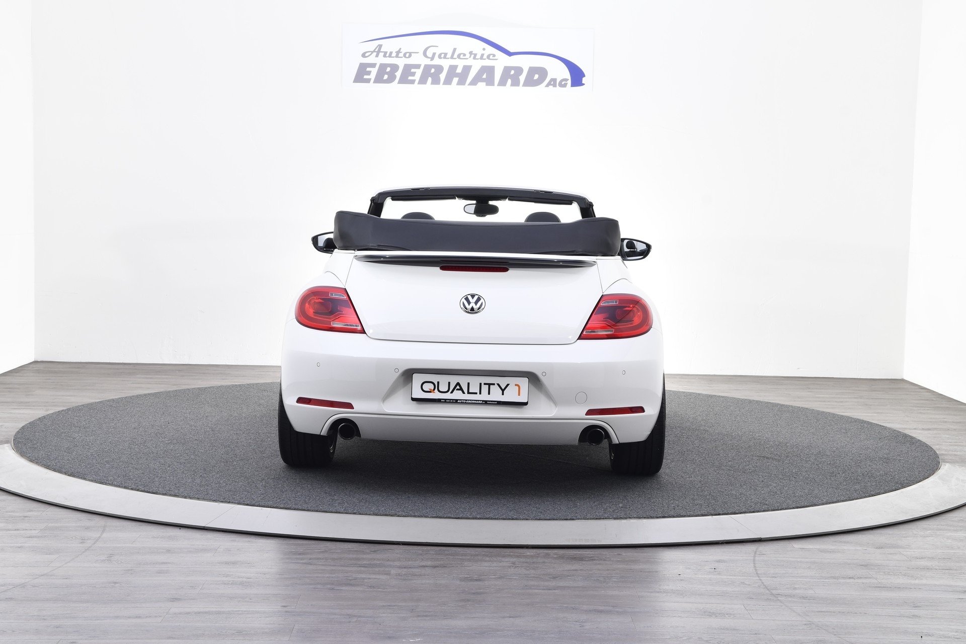 VW Beetle Cabrio 2.0 TSI Sport DSG-showroom-element-3