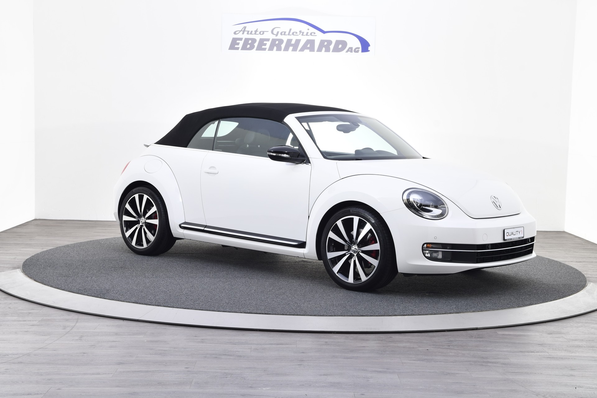 VW Beetle Cabrio 2.0 TSI Sport DSG-image-6