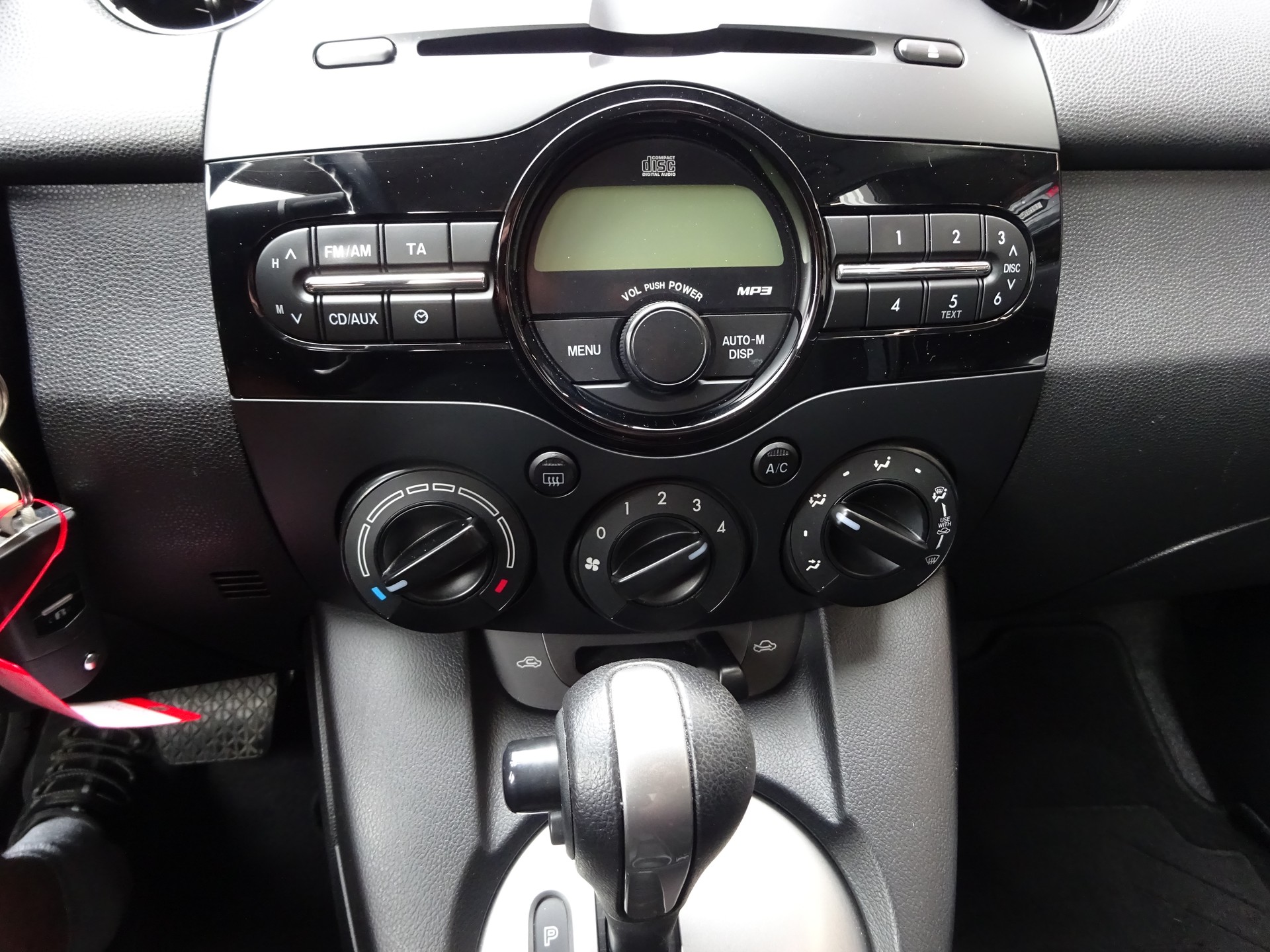 MAZDA 2 1.5i 16V Exclusive Automatic-image-8