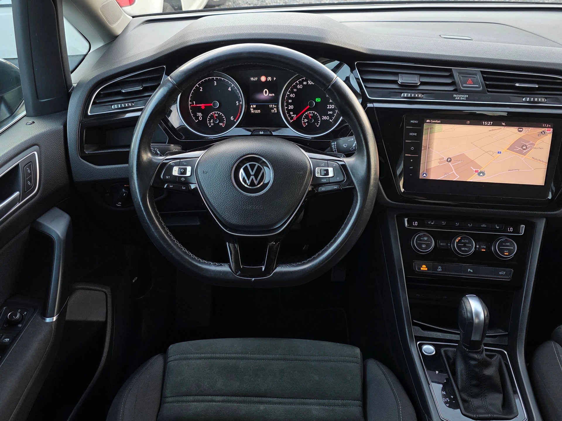 VW Touran 2.0 TDI BlueMotion Technology Highline DSG-image-11