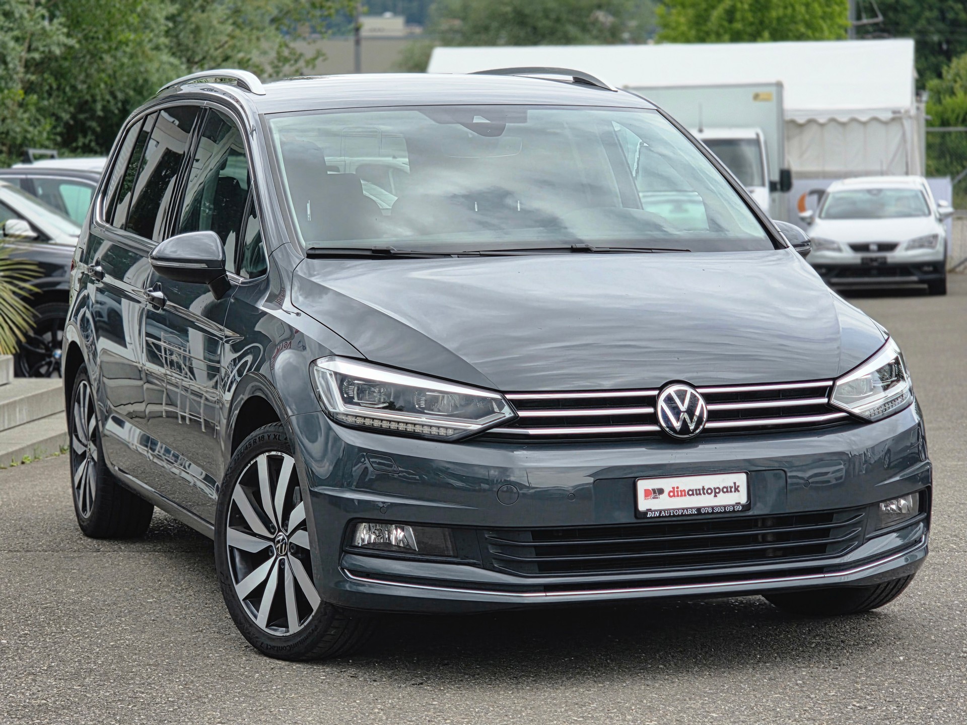 VW Touran 2.0 TDI BlueMotion Technology Highline DSG-image-4