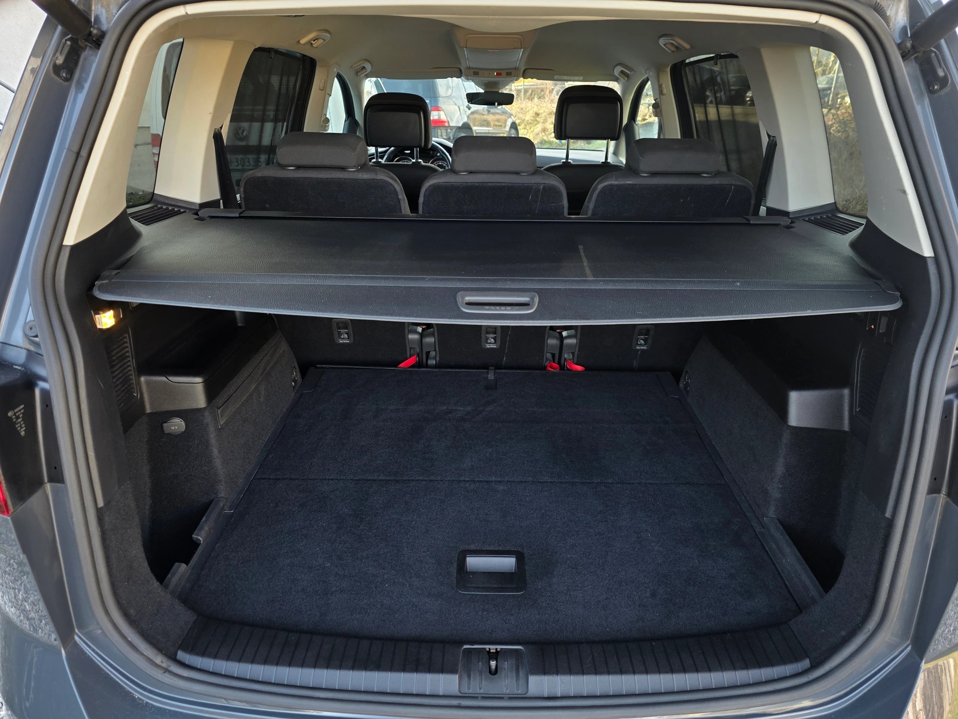 VW Touran 2.0 TDI BlueMotion Technology Highline DSG-image-21