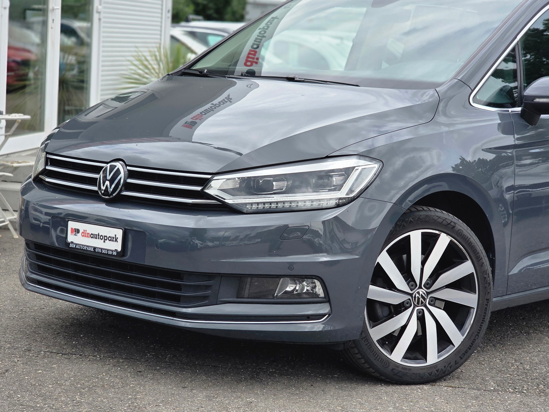 VW Touran 2.0 TDI BlueMotion Technology Highline DSG-showroom-element-2