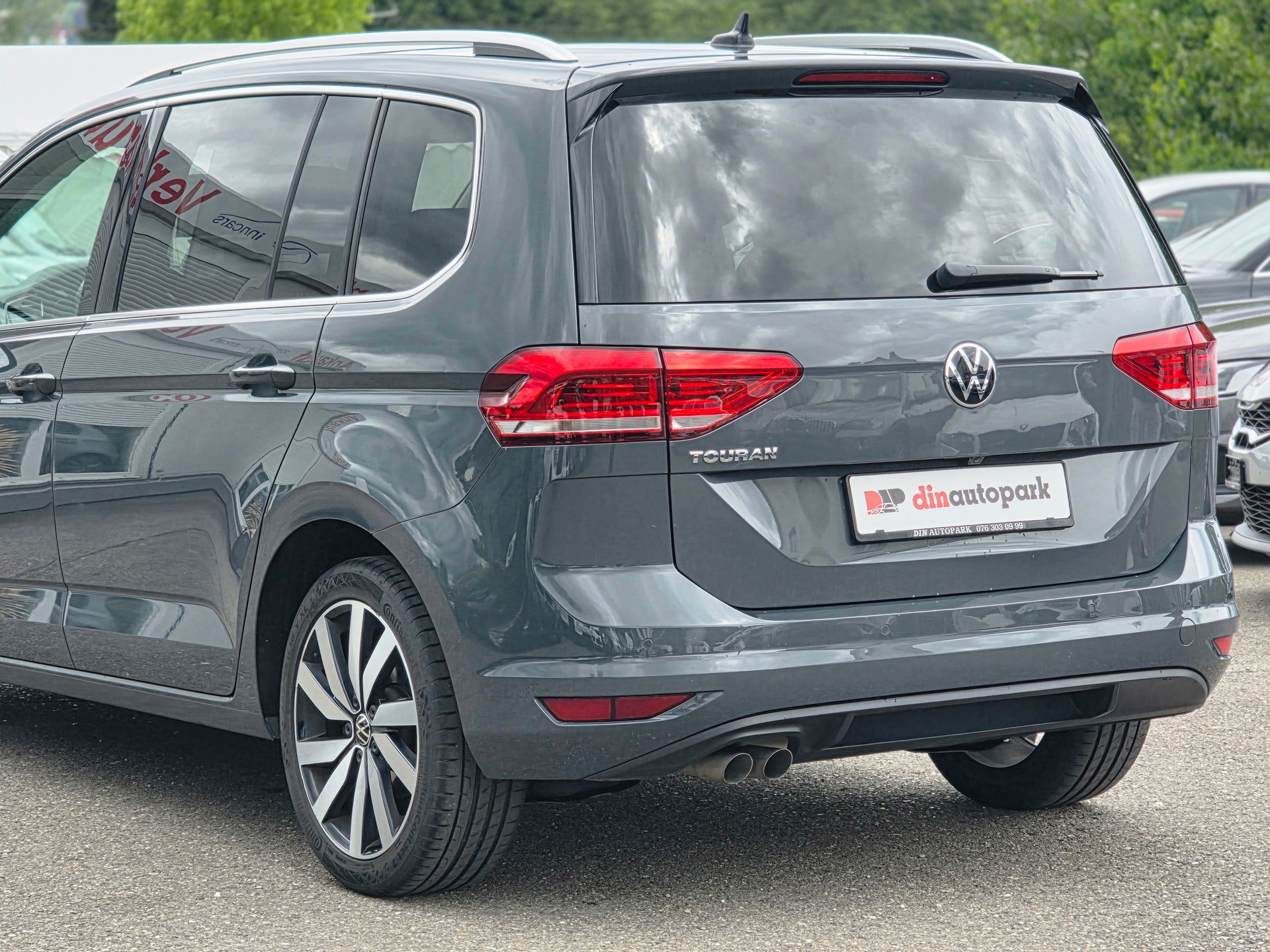 VW Touran 2.0 TDI BlueMotion Technology Highline DSG-image-6
