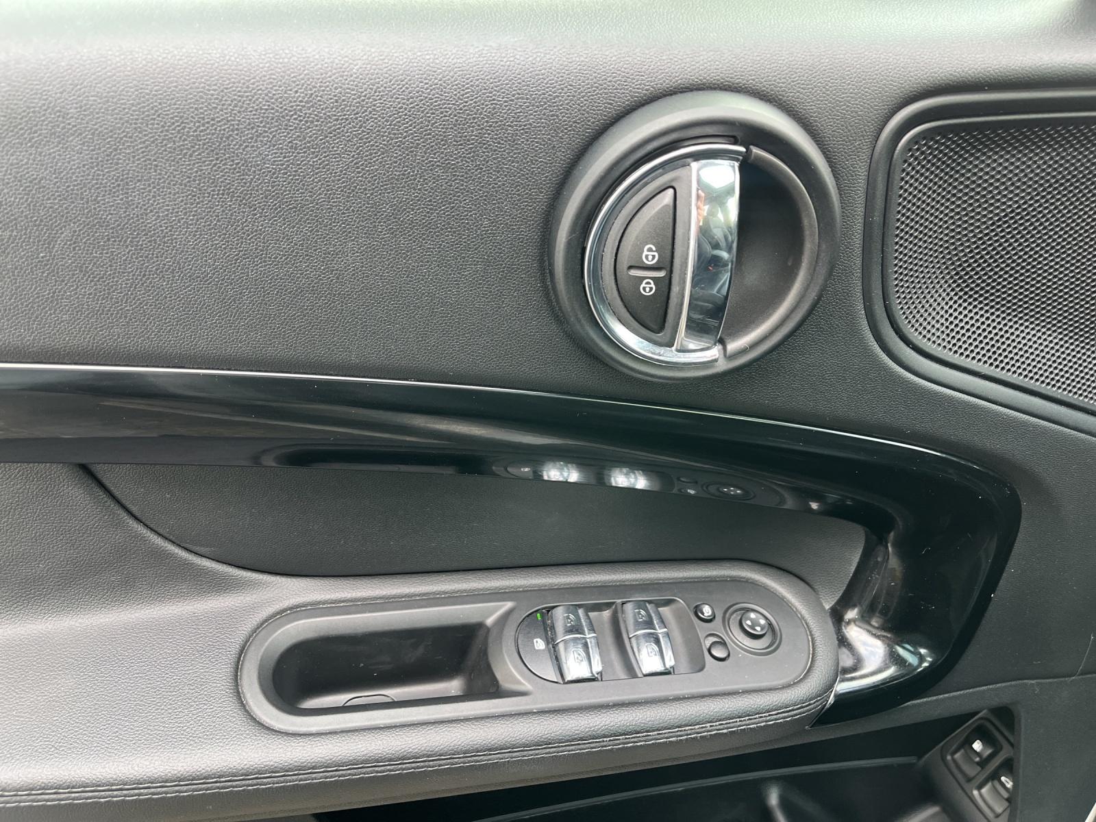 MINI Countryman Cooper SE ALL4 PHEV Steptronic (CH)⛽ + 🔌-image-17