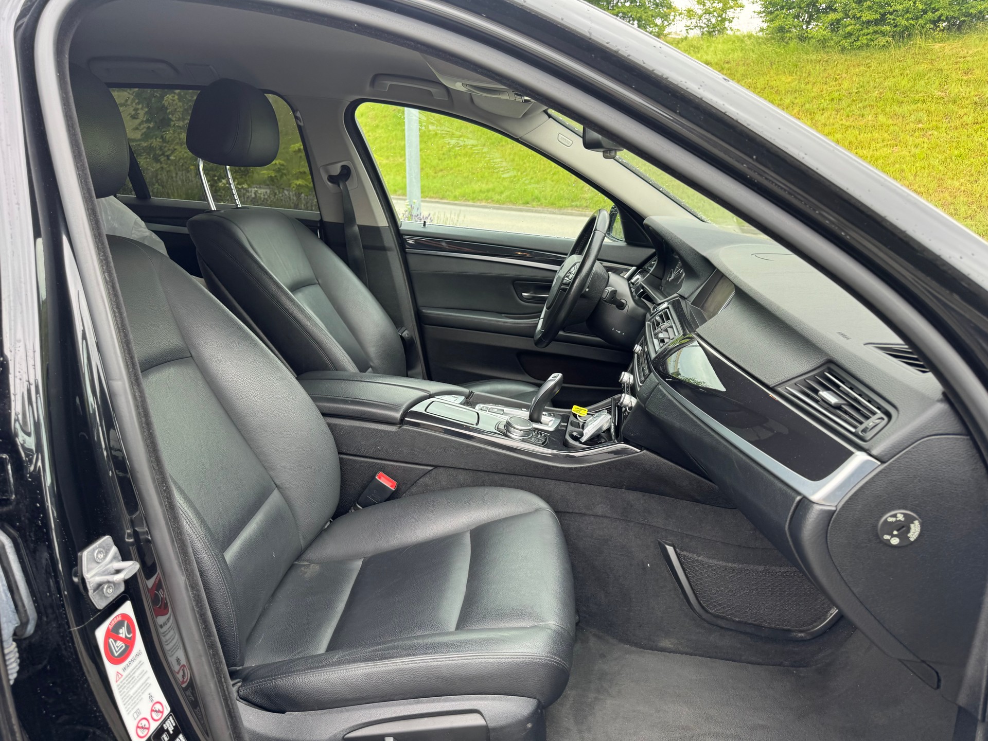 BMW 530d Touring Luxury Line Steptronic-image-6