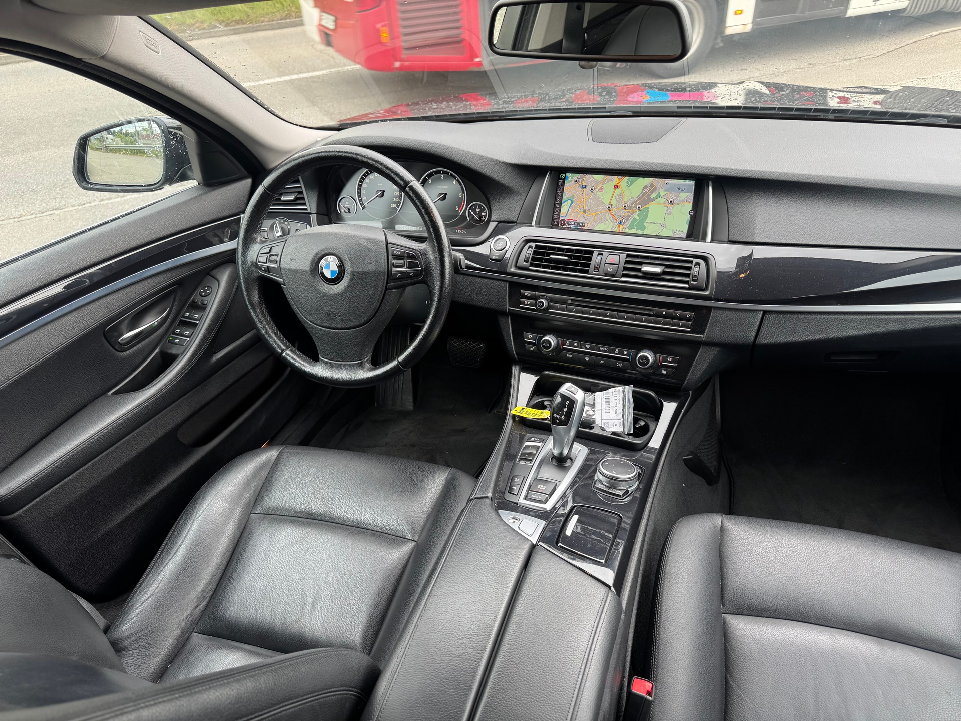 BMW 530d Touring Luxury Line Steptronic-image-7