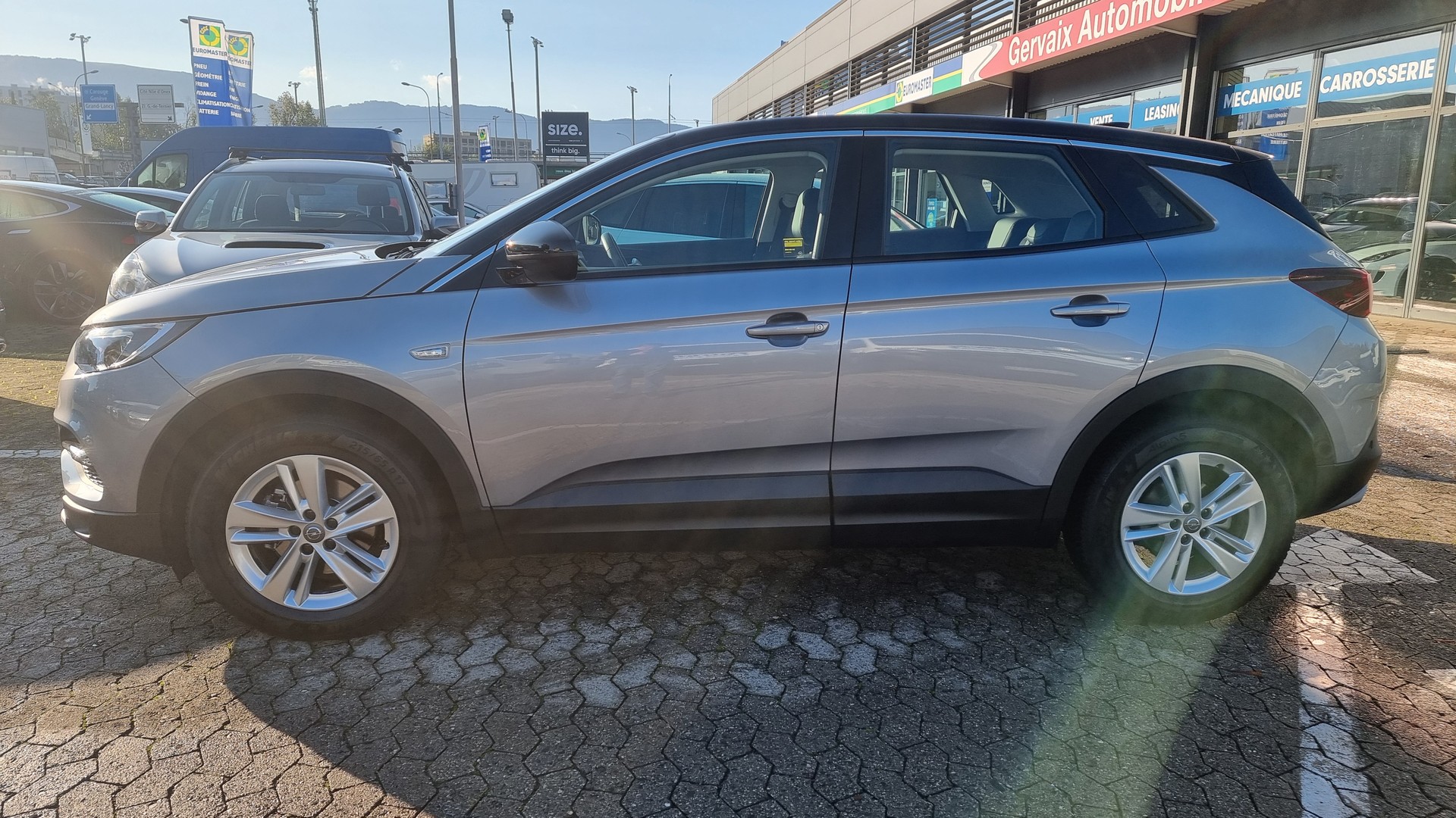 OPEL Grandland X 1.2i TP Excellence-showroom-element-1