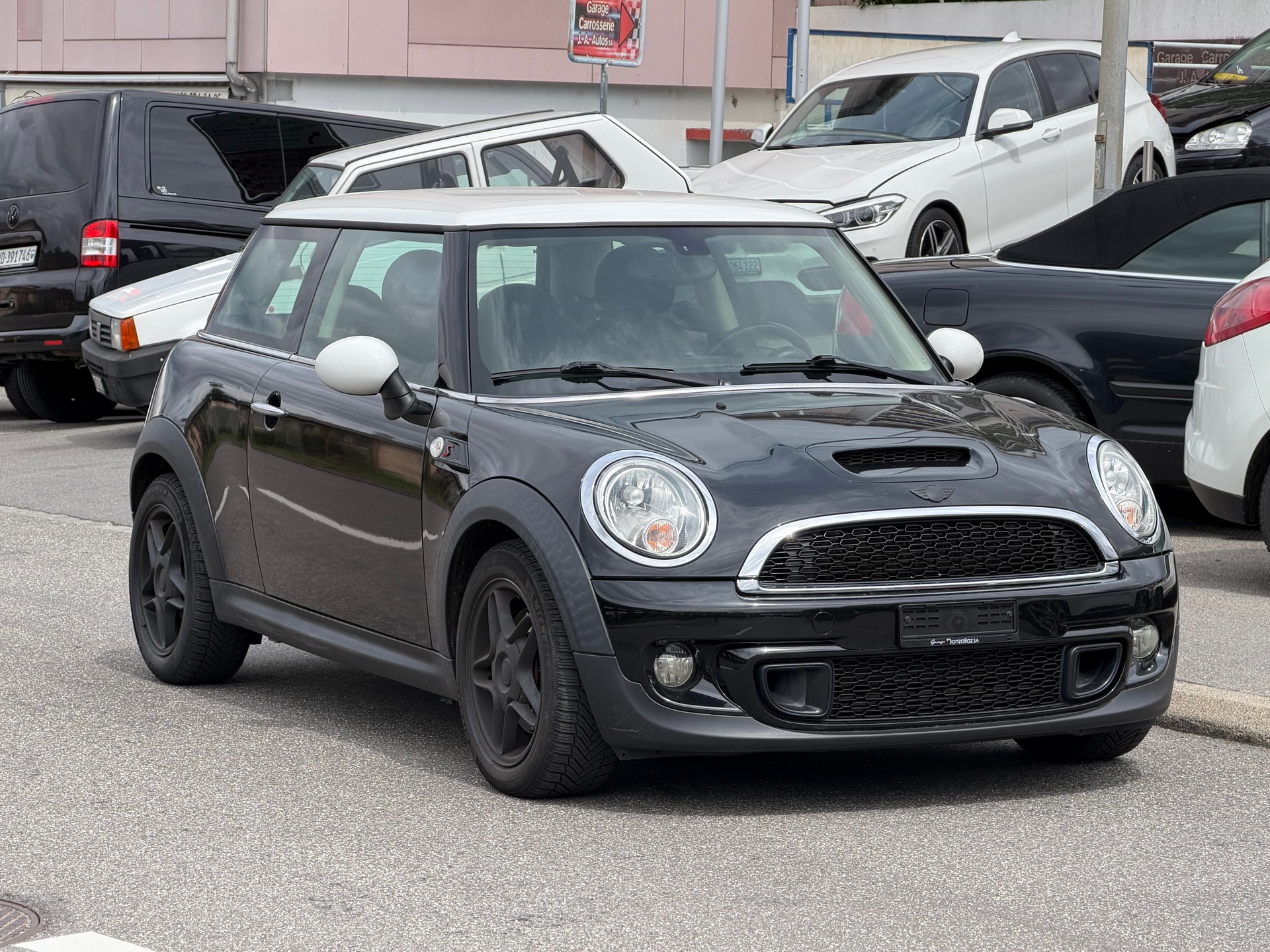 MINI Cooper S Steptronic-showroom-element-2