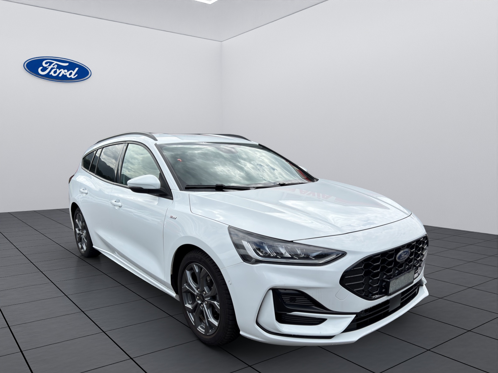 FORD Focus 1.0i EcoB Hybrid 155 ST-Line X-showroom-element-2