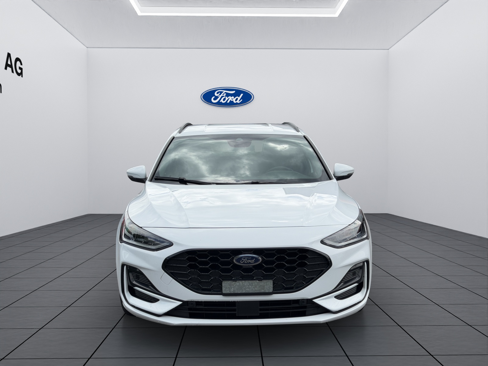 FORD Focus 1.0i EcoB Hybrid 155 ST-Line X-showroom-element-1