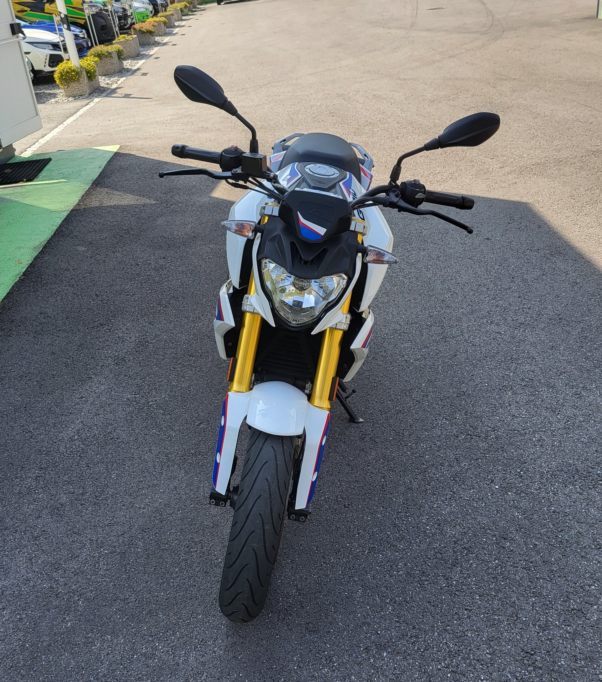 BMW-image-0