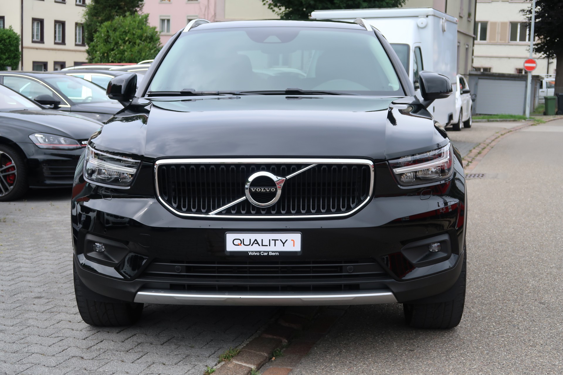 VOLVO XC40 D3 AWD Momentum-showroom-element-1