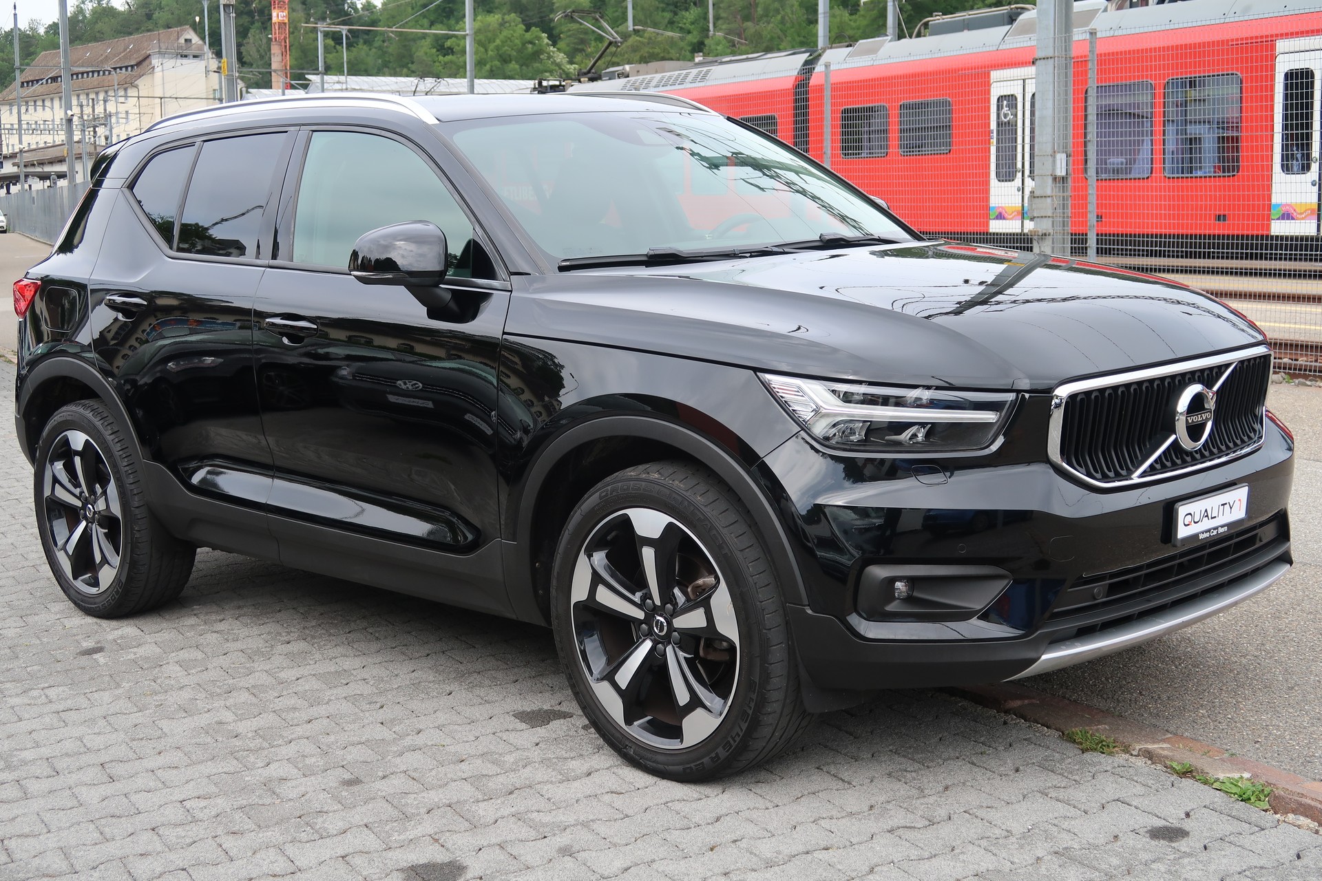 VOLVO XC40 D3 AWD Momentum-showroom-element-2