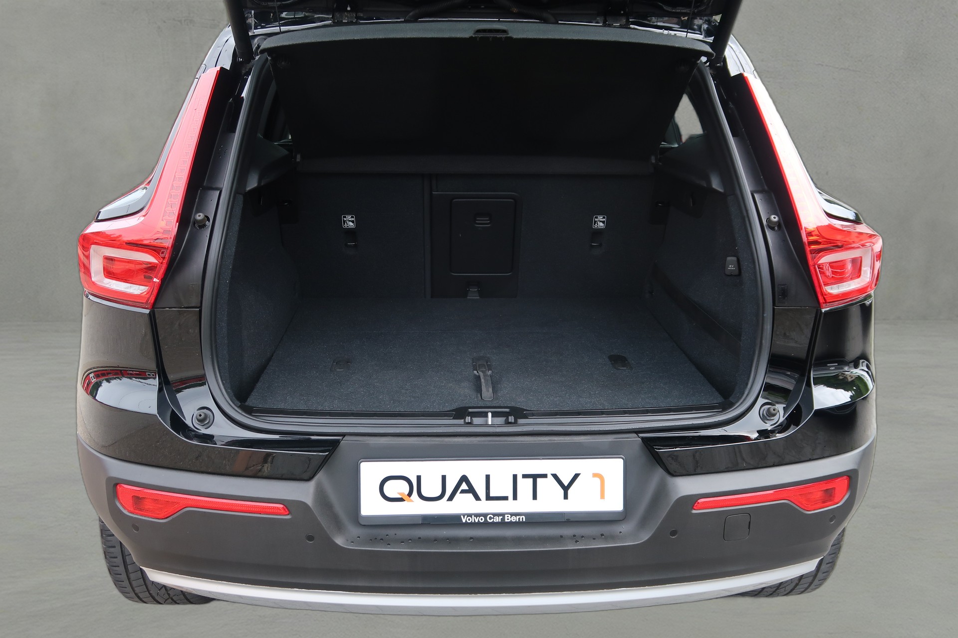 VOLVO XC40 D3 AWD Momentum-image-15