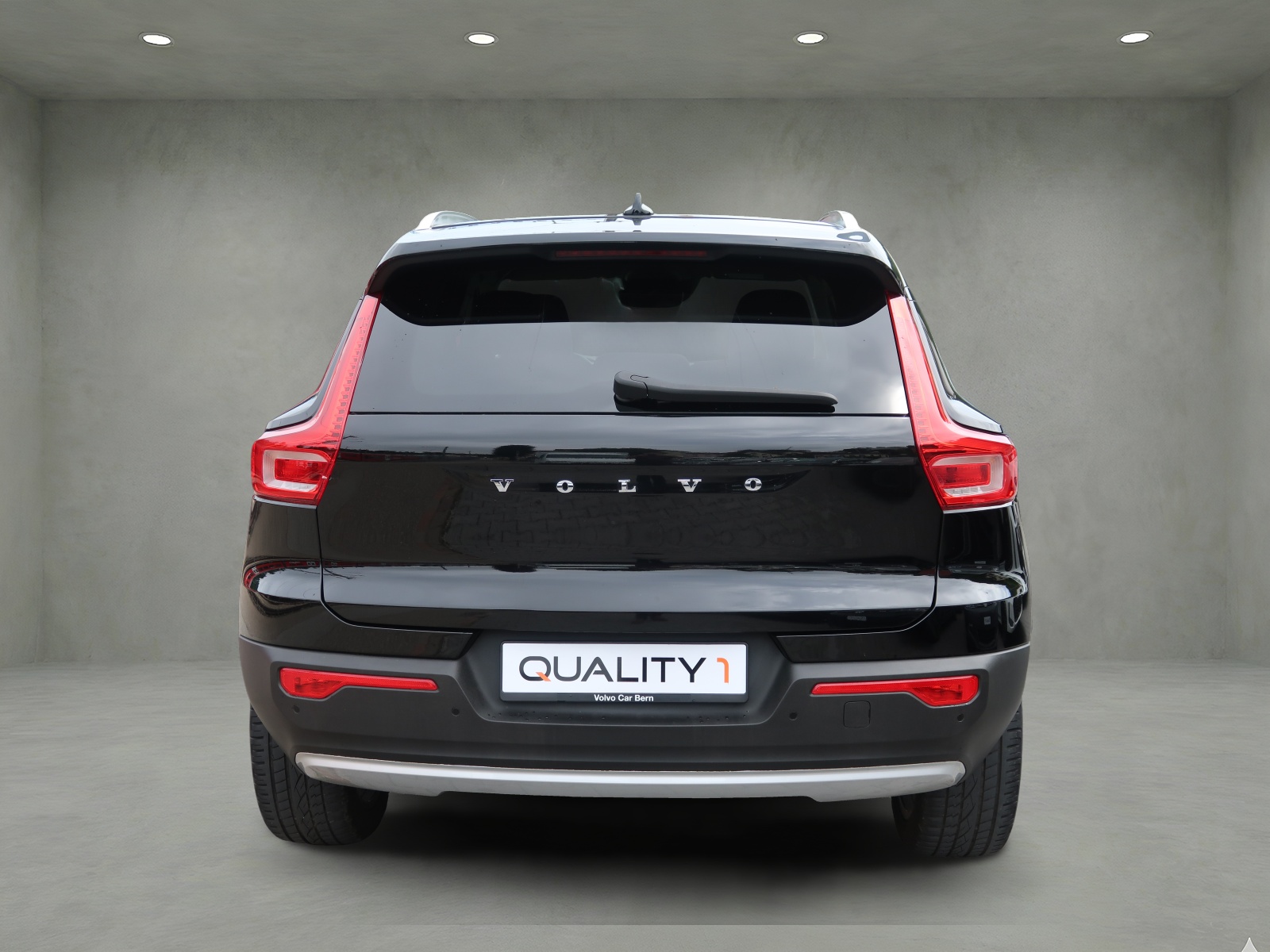 VOLVO XC40 D3 AWD Momentum-image-4