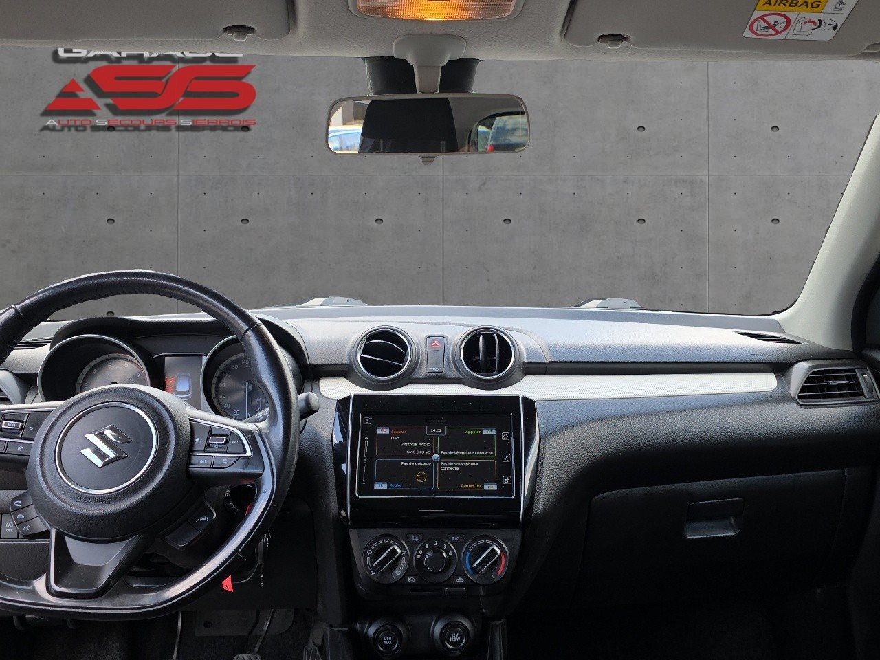 SUZUKI Swift 1.2 Compact Top 4x4 Hybrid-image-8