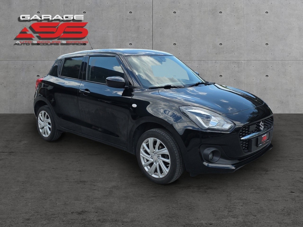 SUZUKI Swift 1.2 Compact Top 4x4 Hybrid-showroom-element-1