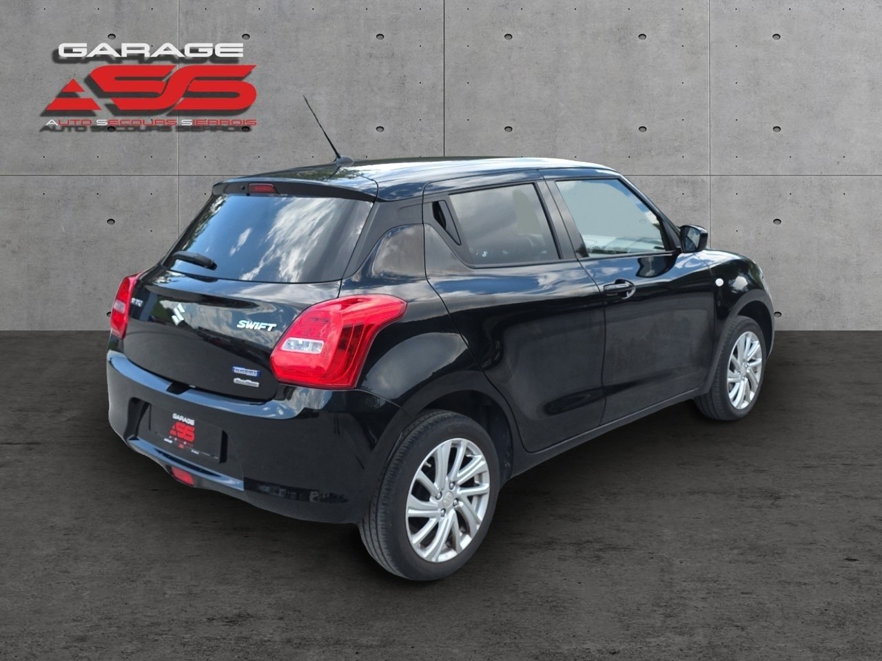 SUZUKI Swift 1.2 Compact Top 4x4 Hybrid-image-4