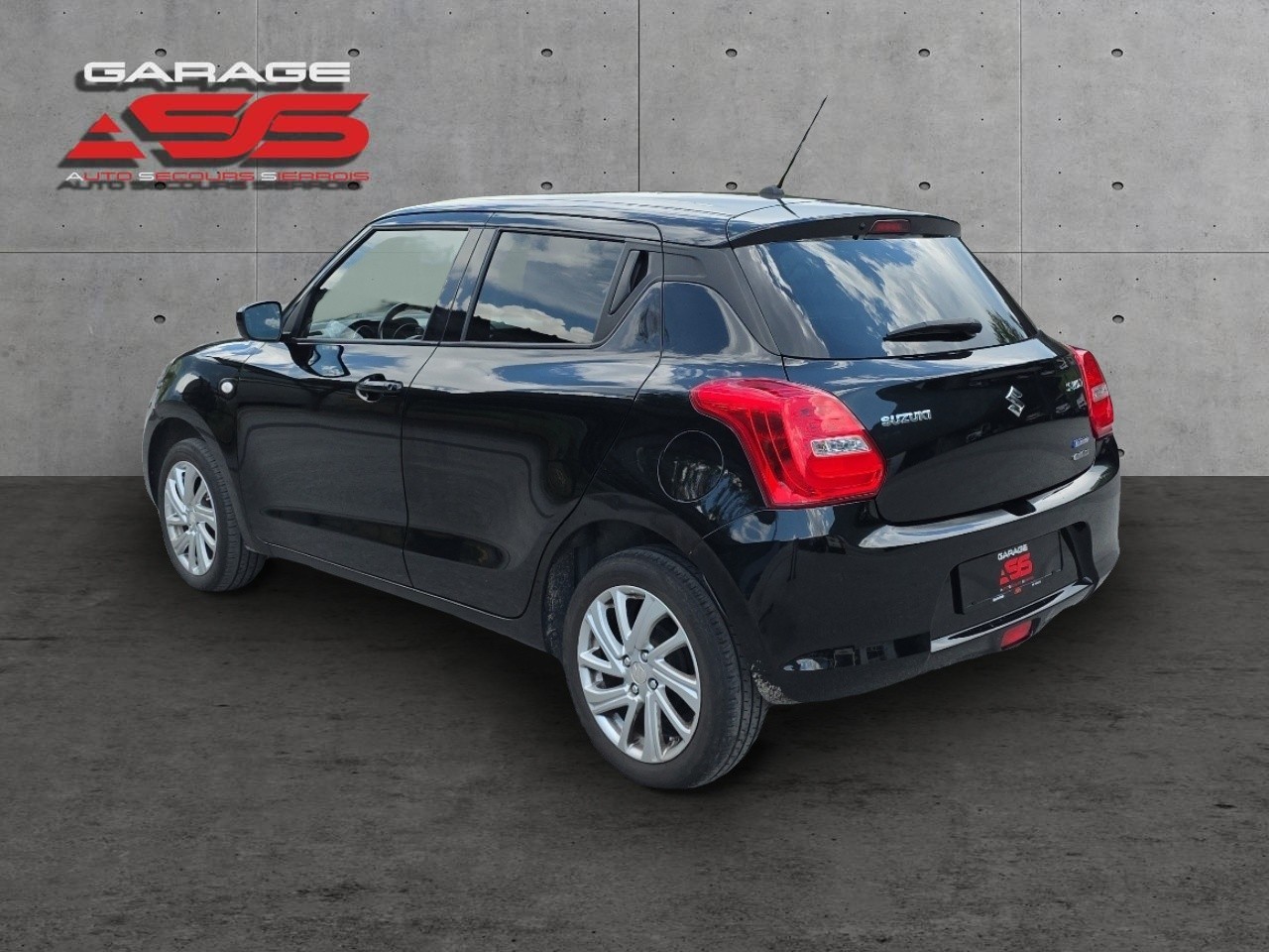 SUZUKI Swift 1.2 Compact Top 4x4 Hybrid-showroom-element-3