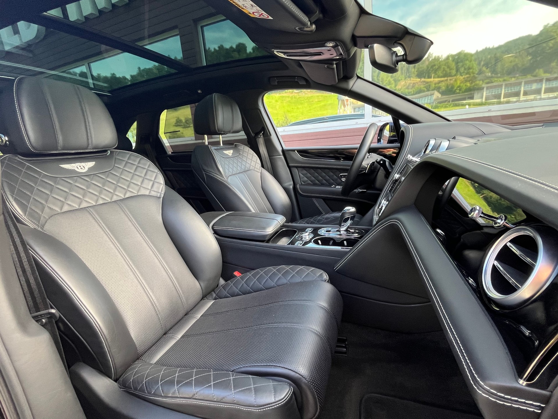 BENTLEY Bentayga W12-image-18