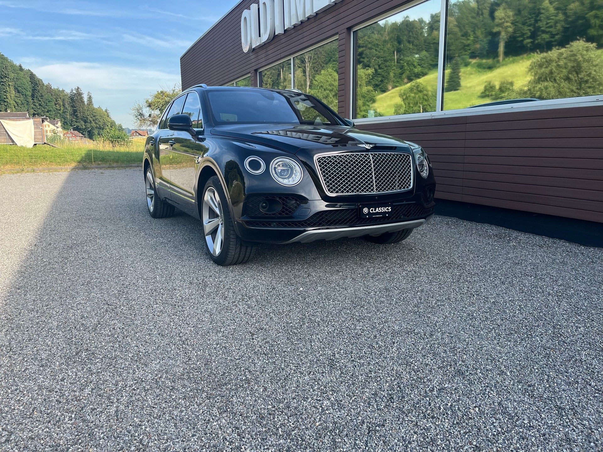 BENTLEY Bentayga W12-image-4