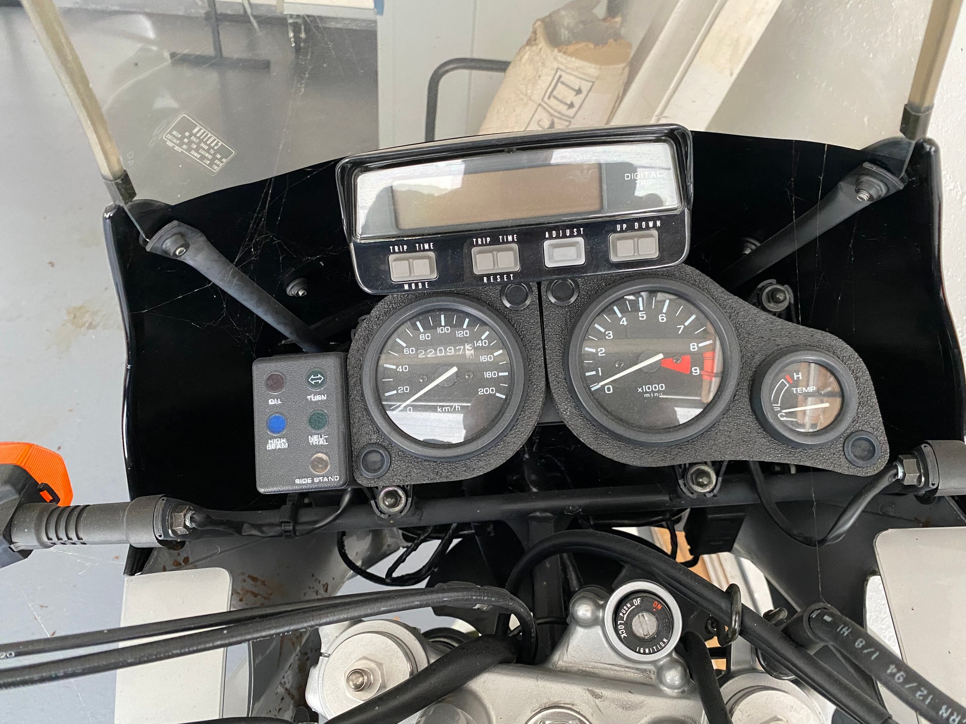 HONDA XRV 750 Africa Twin-image-2