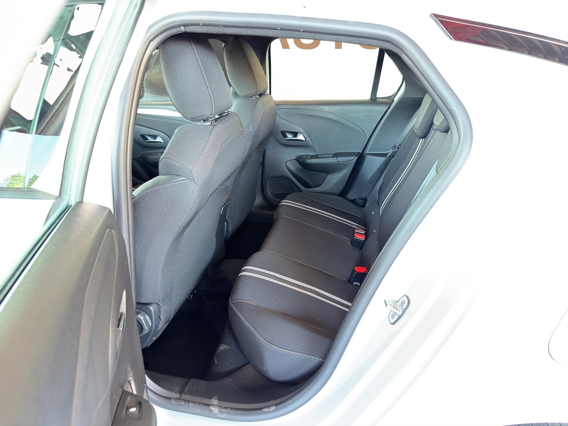 OPEL Corsa-e 156 GS Pack Komfort 3 Phaser-image-16