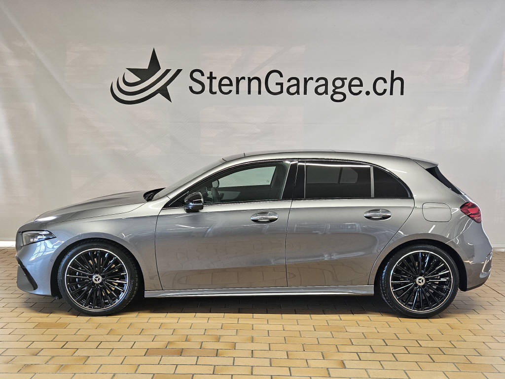 MERCEDES-BENZ A 220 4Matic AMG Line-showroom-element-1