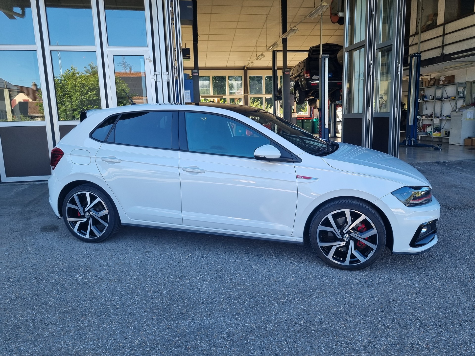 VW Polo 2.0 TSI GTI-showroom-element-2