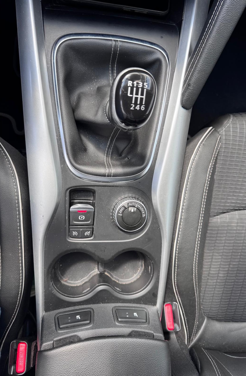 RENAULT Kadjar 1.6 dCi Zen 4x4-image-11