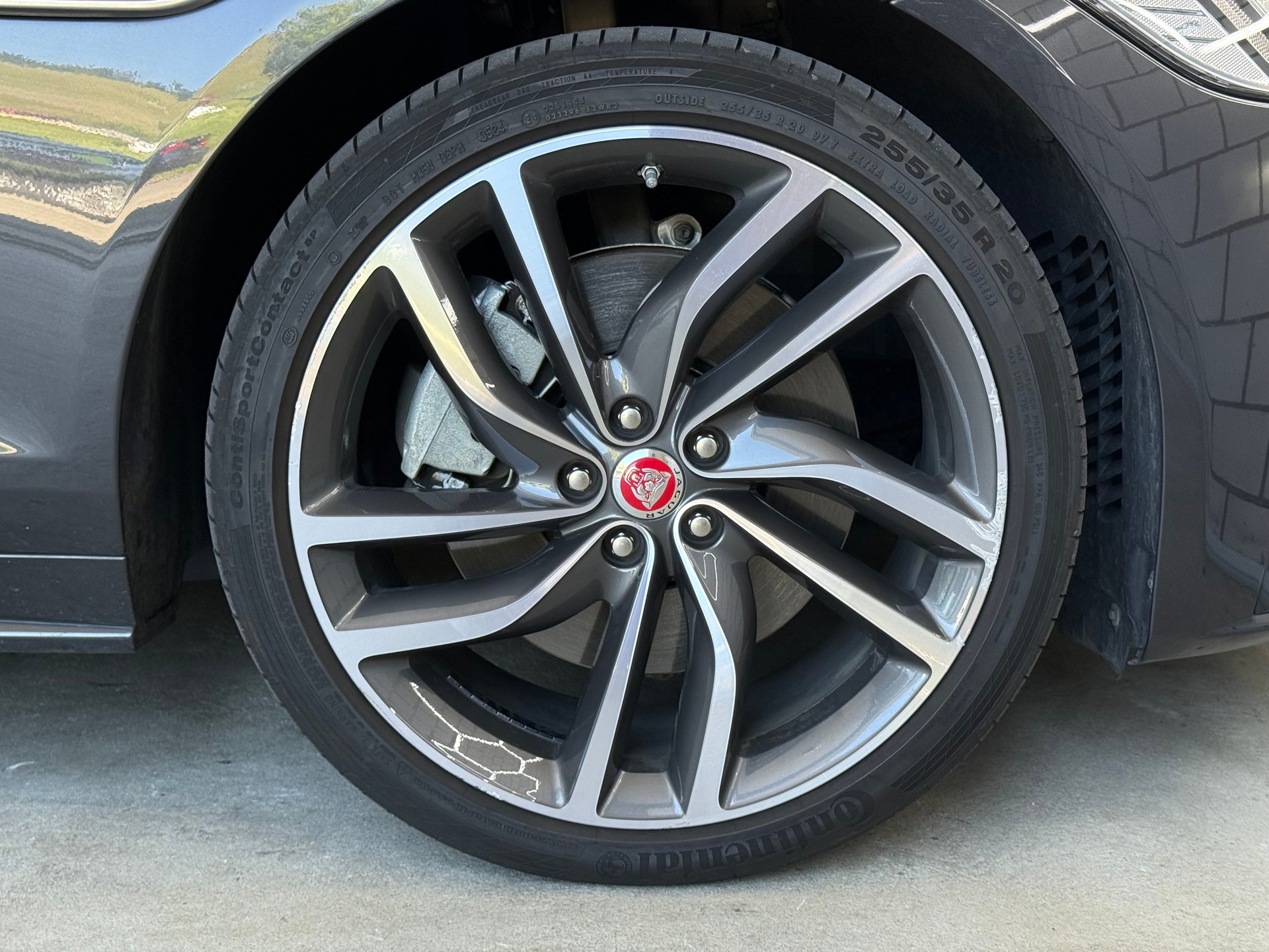 JAGUAR XF 30t R-Sport AWD-image-15