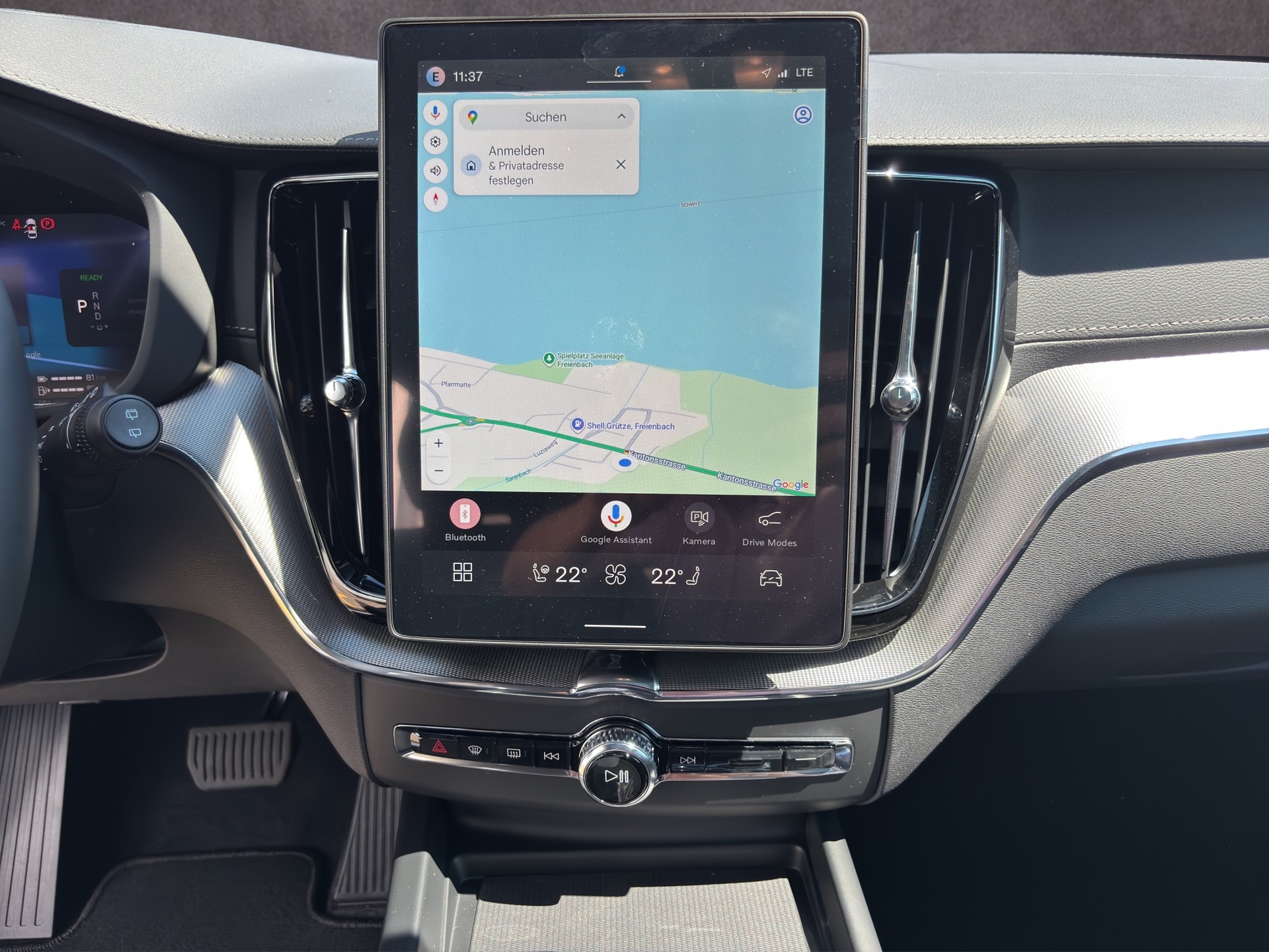 VOLVO XC60 T8 AWD Hybride rechargeable-image-13