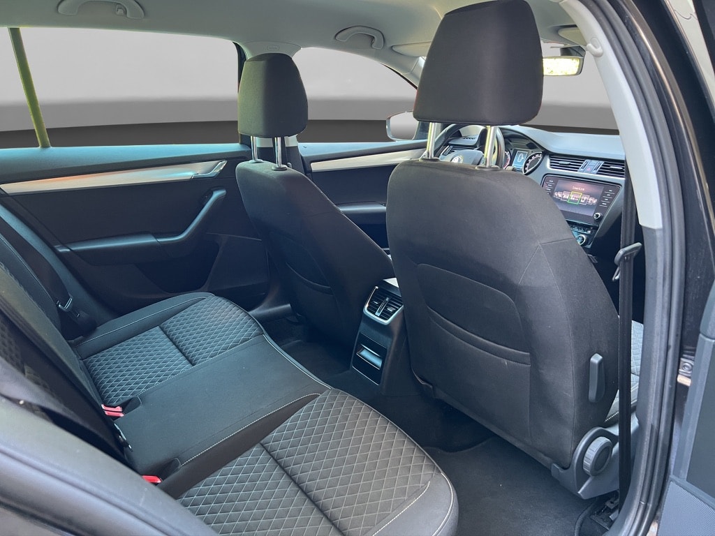 SKODA Octavia Combi 1.4 TSI Style DSG-image-10