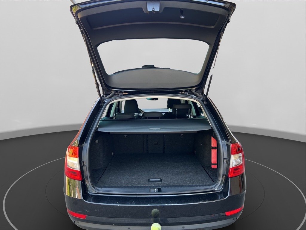 SKODA Octavia Combi 1.4 TSI Style DSG-image-15