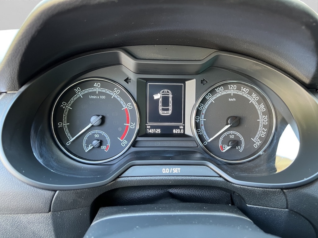 SKODA Octavia Combi 1.4 TSI Style DSG-image-14