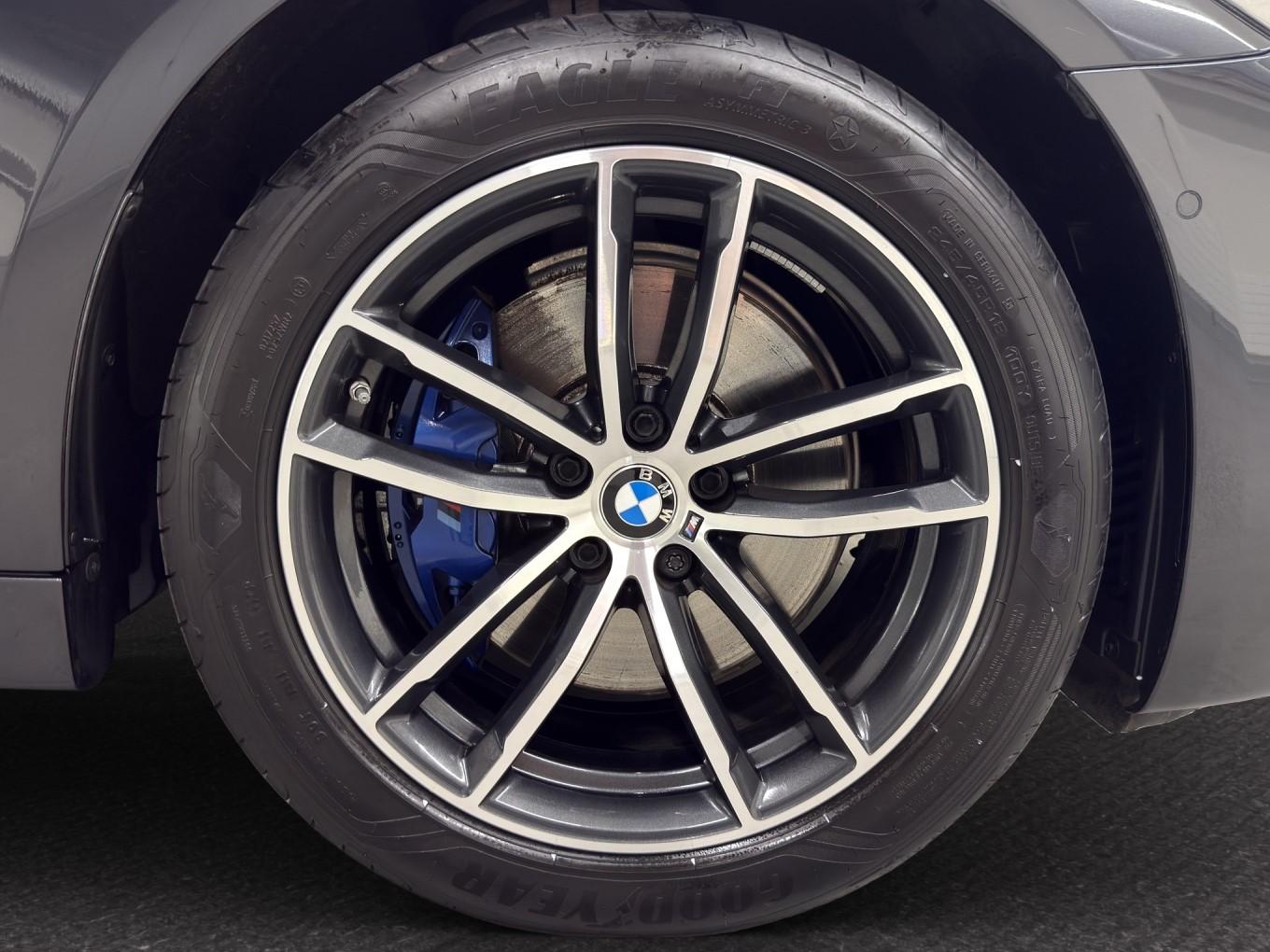 BMW 530e xDrive Touring M SPORT-image-11