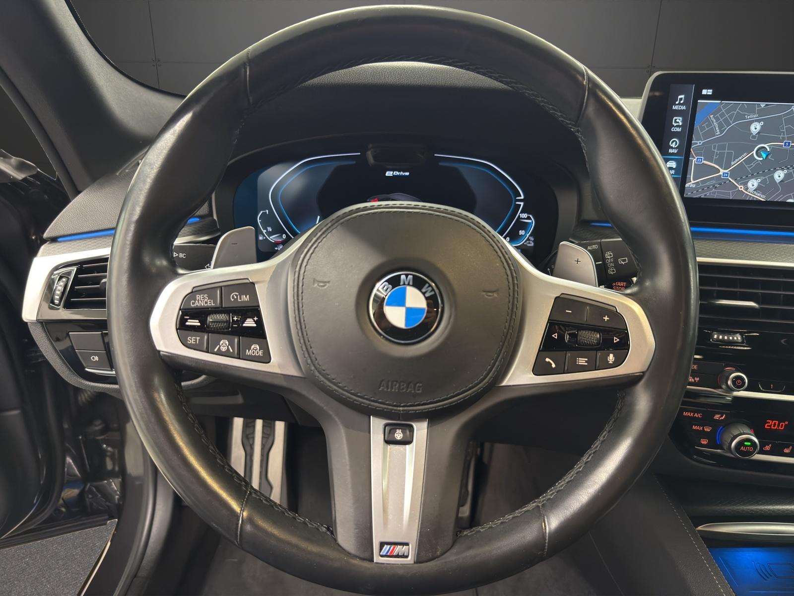BMW 530e xDrive Touring M SPORT-image-12