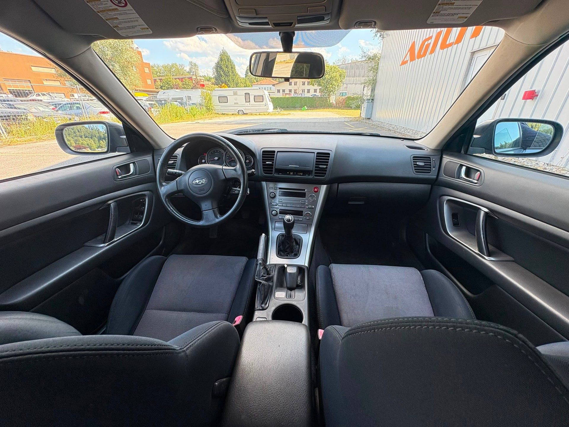 SUBARU Legacy 2.0R AWD Swiss-image-3