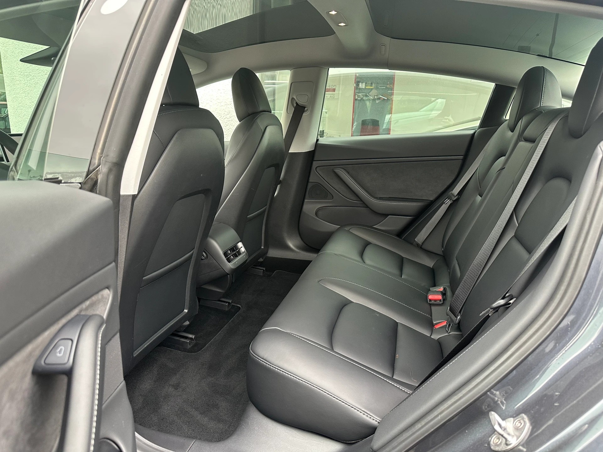 TESLA Model 3 Performance Dual Motor AWD-image-7