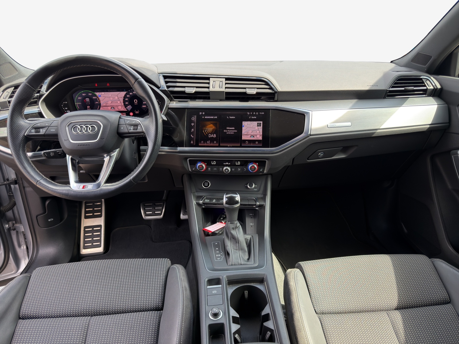 AUDI Q3 Sportback 45 TFSI e S-tronic-image-8
