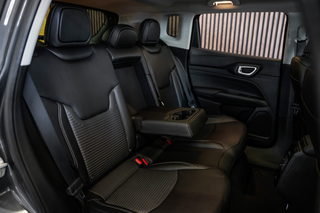 JEEP Compass 1.3 T PHEV Swiss Limited AWD-image-16
